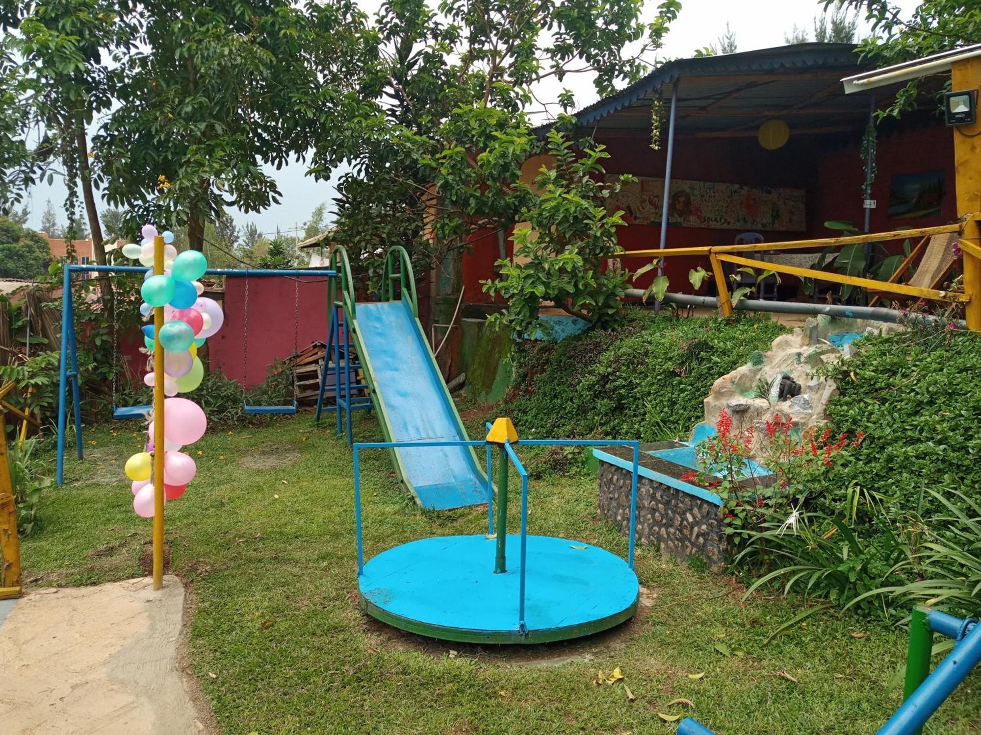 Colours Club And Spa คิกาลี ภายนอก รูปภาพ