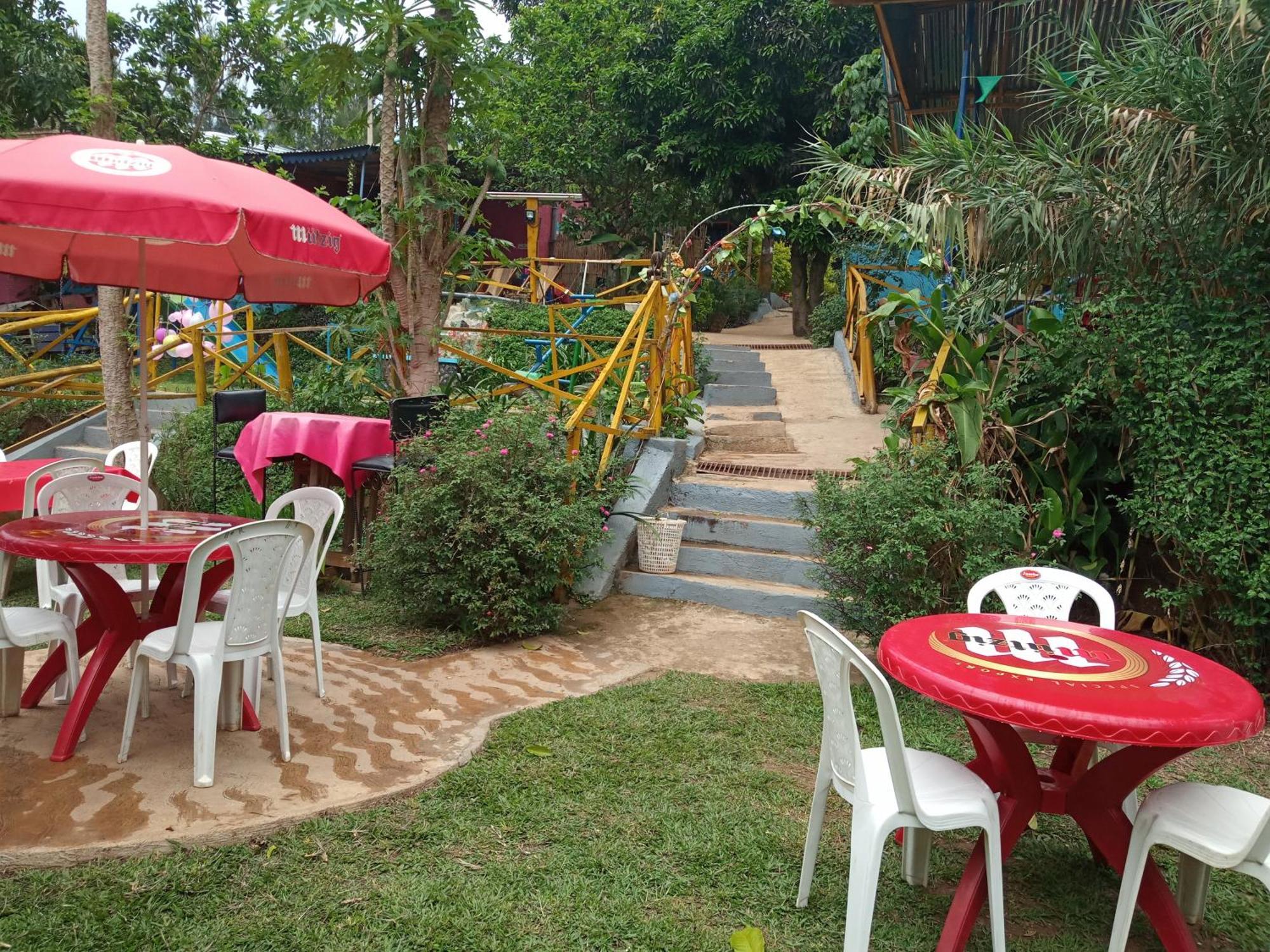 Colours Club And Spa คิกาลี ภายนอก รูปภาพ